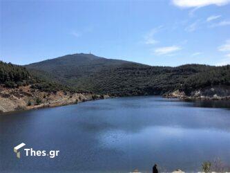 απόδραση στη λίμνη Τριαδίου