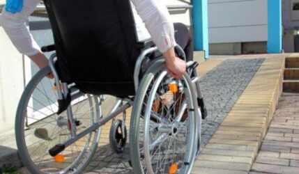 Νάουσα: Τοποθετούνται ράμπες και χώροι υγιεινής ΑμεΑ σε σχολεία