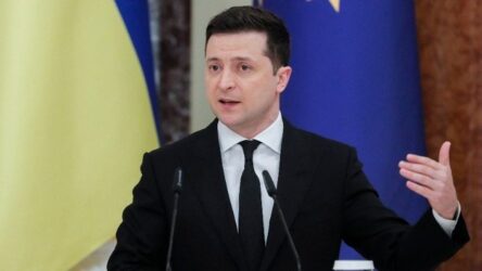 Ζελένσκι: “Το τίμημα του πολέμου πρέπει να είναι οδυνηρό για τη Ρωσία”