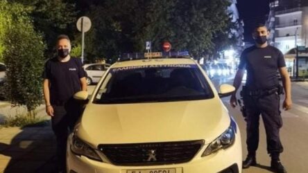 Σέρρες: Αστυνομικοί σκαρφάλωσαν από μπαλκόνι για να σώσουν ηλικιωμένη