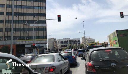Θεσσαλονίκη: Σημειωτόν η κίνηση στη Λεωφόρο Νίκης (ΦΩΤΟ)