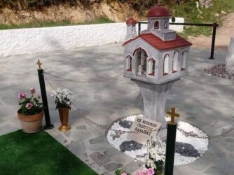 Το εκκλησάκι που έκαναν για τον Γ. Καραϊβάζ στην Καλλίφυτο Δράμας (ΦΩΤΟ)
