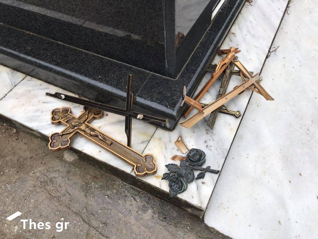 νεκροταφεία Ευκαρπίας Ευκαρπία