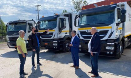 Δήμος Δέλτα: Απέκτησε πέντε νέα απορριμματοφόρα