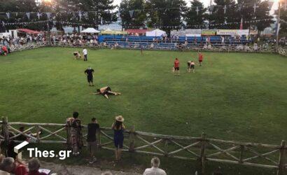 Πάλη με λάδι στον Σοχό: Αναβίωσε το έθιμο μετά την πανδημία (ΒΙΝΤΕΟ & ΦΩΤΟ)