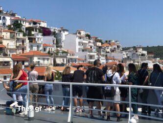 Θεσσαλονίκη: Ουρές οι ταξιδιώτες στο πρώτο δρομολόγιο για Σποράδες (ΒΙΝΤΕΟ)