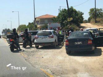 Θεσσαλονίκη: Σύγκρουση ΙΧ με μηχανή στην κατηφόρα της Καρδίας – Ενας τραυματίας