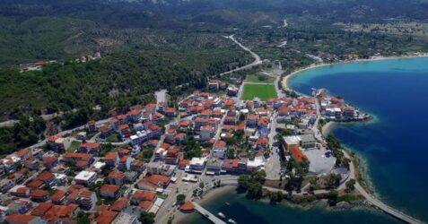 Χαλκιδική: Ο γραφικός Νέος Μαρμαράς από ψηλά (ΒΙΝΤΕΟ με drone)