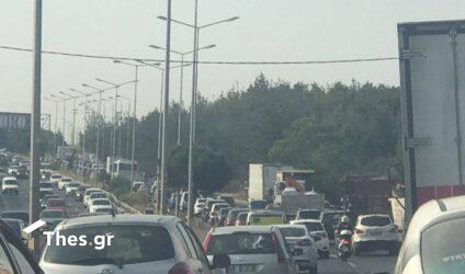 Θεσσαλονίκη: Καραμπόλα έξι οχημάτων στον Περιφερειακό – Στο “κόκκινο” η κίνηση (ΧΑΡΤΗΣ)