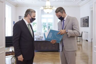 Κυριάκος Μητσοτάκης: Ελαβε την μελέτη για τη δωρεά και μεταμόσχευση οργάνων