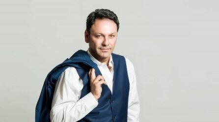 Στο νοσοκομείο με κορονοϊό ο Στάθης Αγγελόπουλος – Δύσκολες στιγμές στη ΜΕΘ