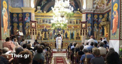 Θεσσαλονίκη: Τιμήθηκε η Αγία Παρασκευή στη Σταυρούπολη (ΦΩΤΟ)