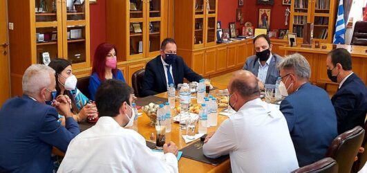 Στο δημαρχείο Καλαμαριάς ο Στέλιος Πέτσας – Τα θέματα που συζητήθηκαν