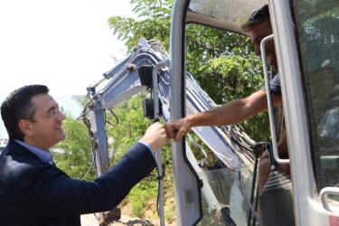 Πιερία: Αυτοψία σε έργα υποδομής της ΠΚΜ από τον Τζιτζικώστα