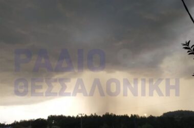 Θεσσαλονίκη: “Ανεμοστρόβιλος” χτύπησε τον Λαγκαδά (ΒΙΝΤΕΟ)