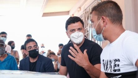 Κικίλιας: “Με σεβασμό και αγάπη παροτρύνουμε και τους Ρομά συμπολίτες μας να εμβολιαστούν”