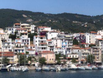 Σκιάθος: Χειροπέδες στον υποδιοικητή Πυροσβεστικής του αεροδρομίου για παιδική πορνογραφία