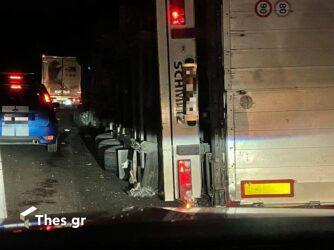 Νταλίκα ακινητοποιήθηκε στην εθνική οδό Αθηνών – Θεσσαλονίκης