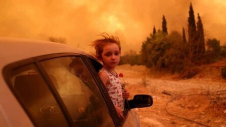 Φωτιά Εύβοια: Η μητέρα της μικρής Βαλεντίνας περιγράφει τον εφιάλτη που έζησαν
