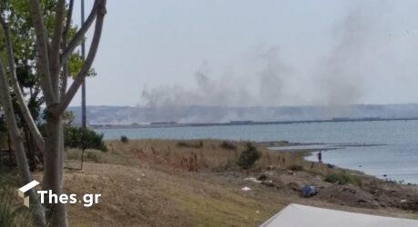 Σε εξέλιξη φωτιά στην Περαία (ΦΩΤΟ)