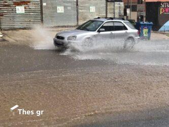 “Ανοιξαν” οι ουρανοί και στον Πολύγυρο Χαλκιδικής (ΒΙΝΤΕΟ)