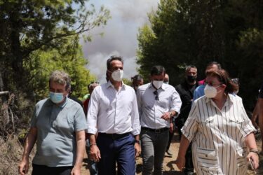 Ο Μητσοτάκης στην Ηλεία: Επισκέφθηκε της πληγείσες περιοχές