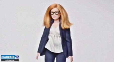 Σάρα Γκίλμπερτ: Barbie έγινε η συν-δημιουργός του εμβολίου της AstraZeneca