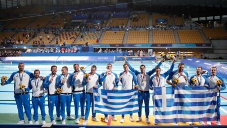 Πόλο: Οι διεθνείς μοιράζουν πριμ 100000 ευρώ στους πυρόπληκτους
