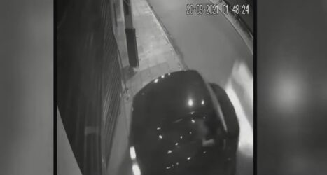 Θεσσαλονίκη: Εμβόλισαν κατάστημα εστίασης με ΙΧ (ΒΙΝΤΕΟ)