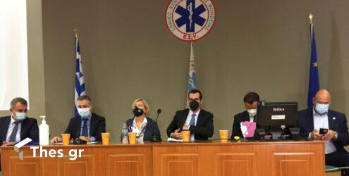 Πλεύρης σε υγεινομικούς στη Θεσσαλονίκη: “Δεν αλλάζει η απόφαση της κυβέρνησης για τις αναστολές” (ΦΩΤΟ)