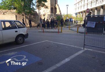 Θεσσαλονίκη: Τηλεφώνημα για βόμβα στα Δικαστήρια που εκκενώθηκαν (ΦΩΤΟ)