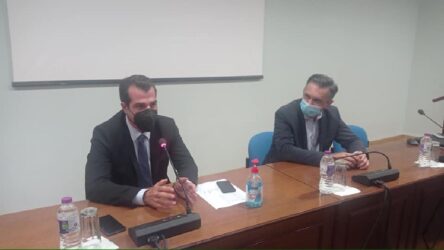 Πλεύρης από Κοζάνη: «Κανένα θέμα επιβολής μέτρων»