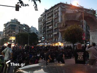 Θεσσαλονίκη: Δύο προσαγωγές στην πορεία οπαδών του ΠΑΟΚ