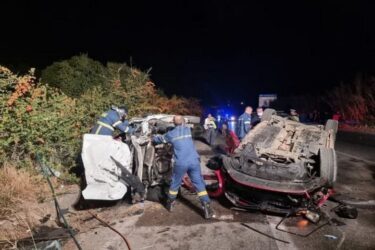 Τραγωδία στα Χανιά: Δύο νεκροί και τέσσερις τραυματίες σε τροχαίο (ΦΩΤΟ)
