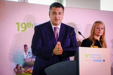 Το Ευρωκοινοβούλιο ζητά εξηγήσεις από την Τουρκία για την απαγόρευση εισόδου στον Απόστολο Τζιτζικώστα