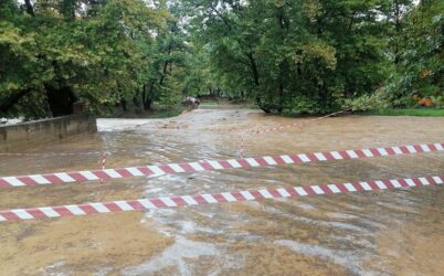 Κακοκαιρία “Μπάλλος”: Πλημμύρισαν δρόμοι και καλλιέργειες σε Μεσολόγγι – Αιτωλικό