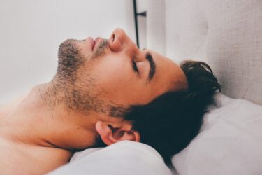 O κακός ύπνος συνδέεται με αυξημένο κίνδυνο γλαυκώματος