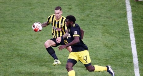 Super League: “Φωνάζει” για τη διαιτησία στο ΟΑΚΑ ο Αρης – Ηττα από την ΑΕΚ με 2-1