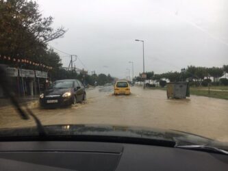 Θεσσαλία: Αποκλείστηκαν από τις πλημμύρες Βελίκα, Παλιουριά, Κουτσουπιά – Κατολισθήσεις προς το Πολυδένδρι (ΒΙΝΤΕΟ & ΦΩΤΟ)