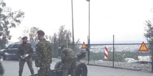28η Οκτωβρίου: “Κόλλησε” το κανόνι στον Λυκαβηττό