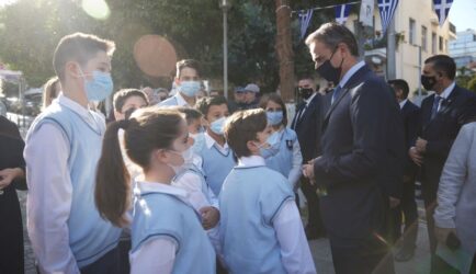 Μητσοτάκης: “Τιμούμε αυτούς οι οποίοι αγωνίστηκαν κόντρα στον φασισμό και στον κατακτητή”