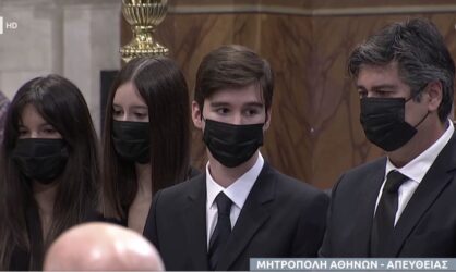 Θρήνος στο τελευταίο “αντίο” στη Φώφη Γεννηματά – Ράγισαν καρδιές τα παιδιά της