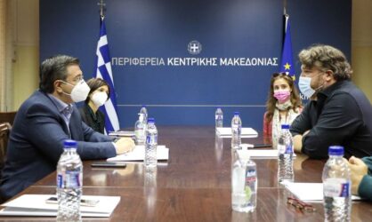 Με τον παραγωγό της χολιγουντιανής ταινίας “Expendables 4” συναντήθηκε ο Τζιτζικώστας