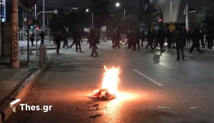 Πολυτεχνείο – Θεσσαλονίκη: Εξι συλλήψεις στα επεισόδια – Τρεις κοπέλες είναι ανήλικες