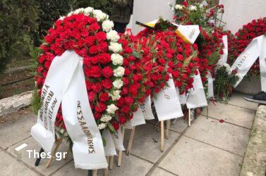 Θεσσαλονίκη: “Το Πολυτεχνείο ζει” – Φορείς και πολίτες τίμησαν την 48η επέτειο (ΒΙΝΤΕΟ & ΦΩΤΟ)