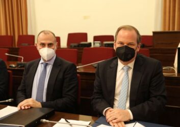Καραμανλής: «Ποιον ωφελούν τελικά οι συνεχείς προσφυγές για το Μετρό Θεσσαλονίκης;»