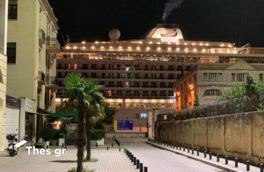 Το τεράστιο κρουαζιερόπλοιο Viking Sky “έδεσε” στην Θεσσαλονίκη (ΒΙΝΤΕΟ & ΦΩΤΟ)