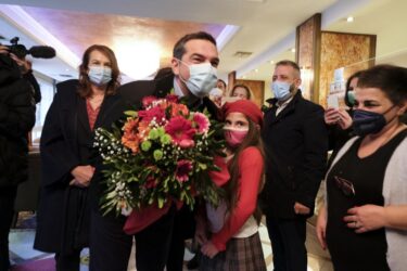 Τσίπρας: “Κίνδυνος για νέες ανατιμήσεις σε προϊόντα από τους λογαριασμούς ρεύματος”