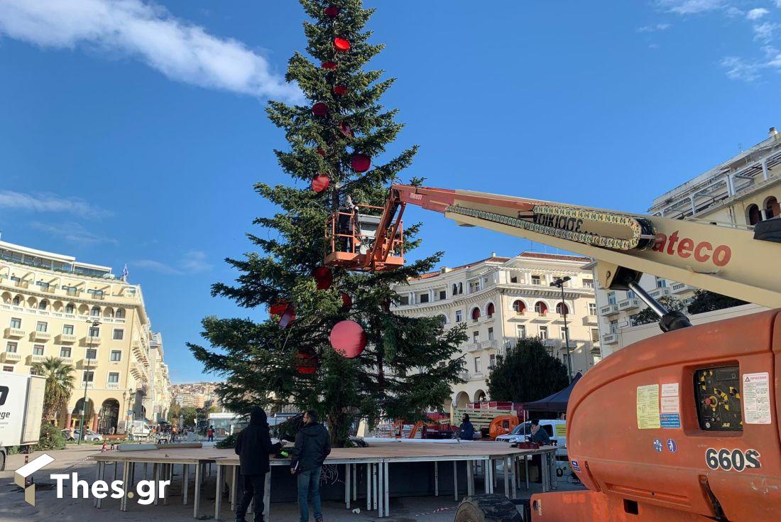 Θεσσαλονίκη χριστουγεννιάτικο δέντρο