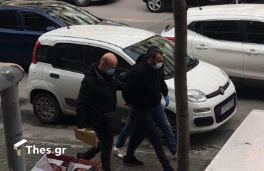Θεσσαλονίκη: Στο Δικαστικό Μέγαρο ο 49χρονος συζυγοκτόνος (ΦΩΤΟ)